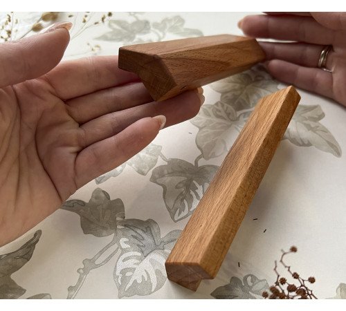Мебельная накладная ручка Aura из массива бука