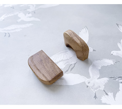 Мебельная ручка-кнопка Knob из дуба (56×32×15 мм), Россия